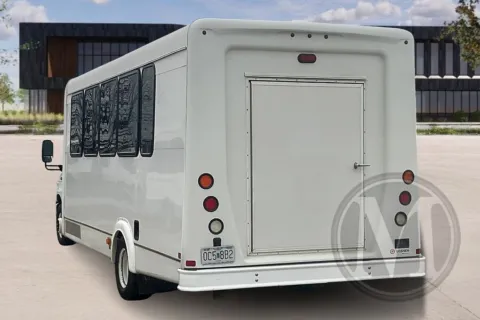More photos of 2019 Ford E450 at Master's Transportation - Kansas City, MO