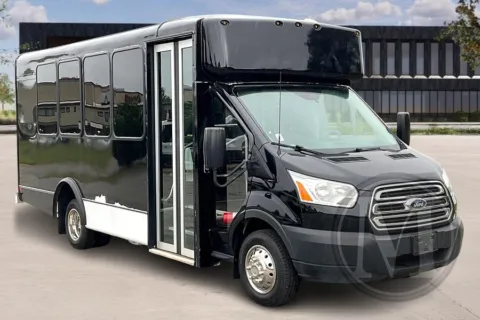 Black 2019 Ford Transit for sale in Kansas City, MO