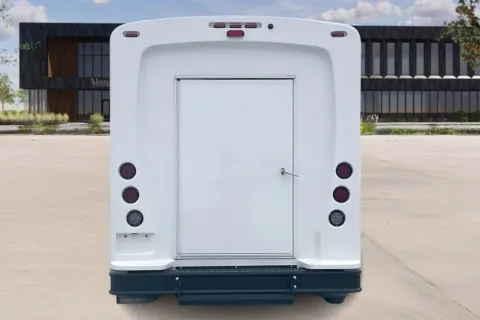 More photos of 2022 Ford E350 at Master's Transportation - Kansas City, MO