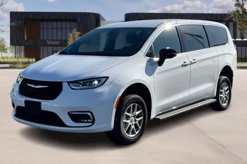 Another view of 2024 Chrysler PACIFICA for sale in Kansas City, MO at Master's Transportation - Kansas City