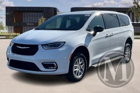 Another view of 2024 Chrysler PACIFICA for sale in Kansas City, MO at Master's Transportation - Kansas City