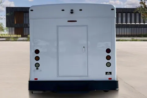 More photos of 2017 Ford E450 at Master's Transportation - Kansas City, MO