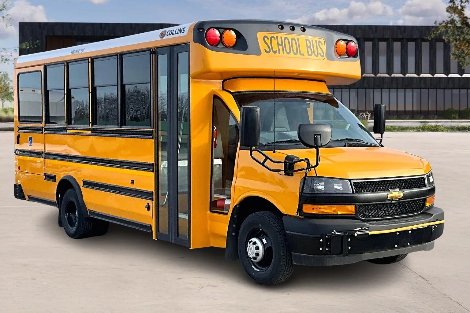 2025 Chevrolet Express Cutaway Base's photo
