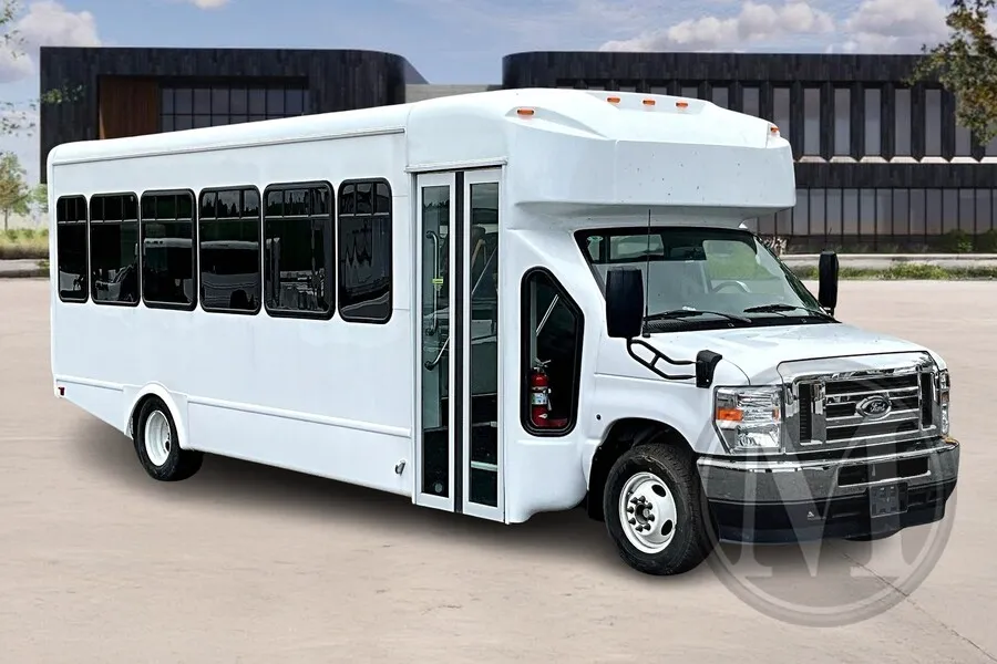 White 2026 Ford E450 for sale in Kansas City, MO