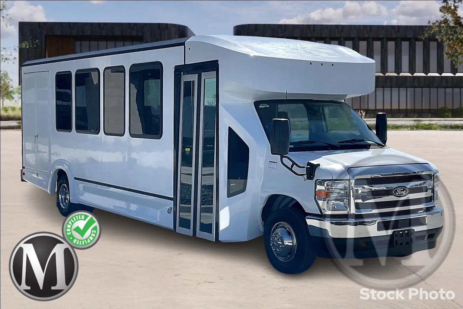 White 2024 Ford E450 for sale in Kansas City, MO