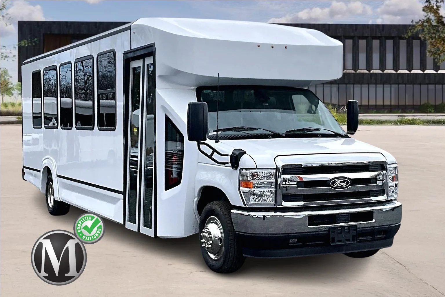 White 2024 Ford E450 for sale in Kansas City, MO