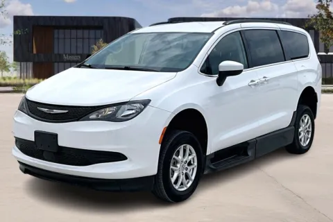 Another view of 2021 Chrysler VOYAGER for sale in Kansas City, MO at Master's Transportation - Kansas City