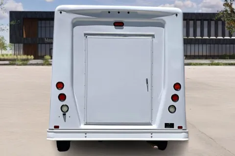 More photos of 2018 Ford E450 at Master's Transportation - Kansas City, MO