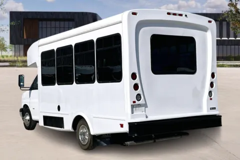 More photos of 2022 Chevrolet 3500 at Master's Transportation - Kansas City, MO