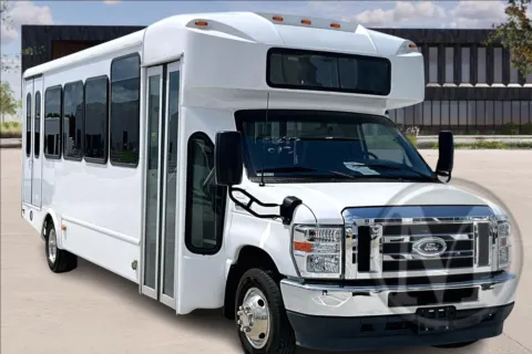 White 2023 Ford E450 for sale in Kansas City, MO