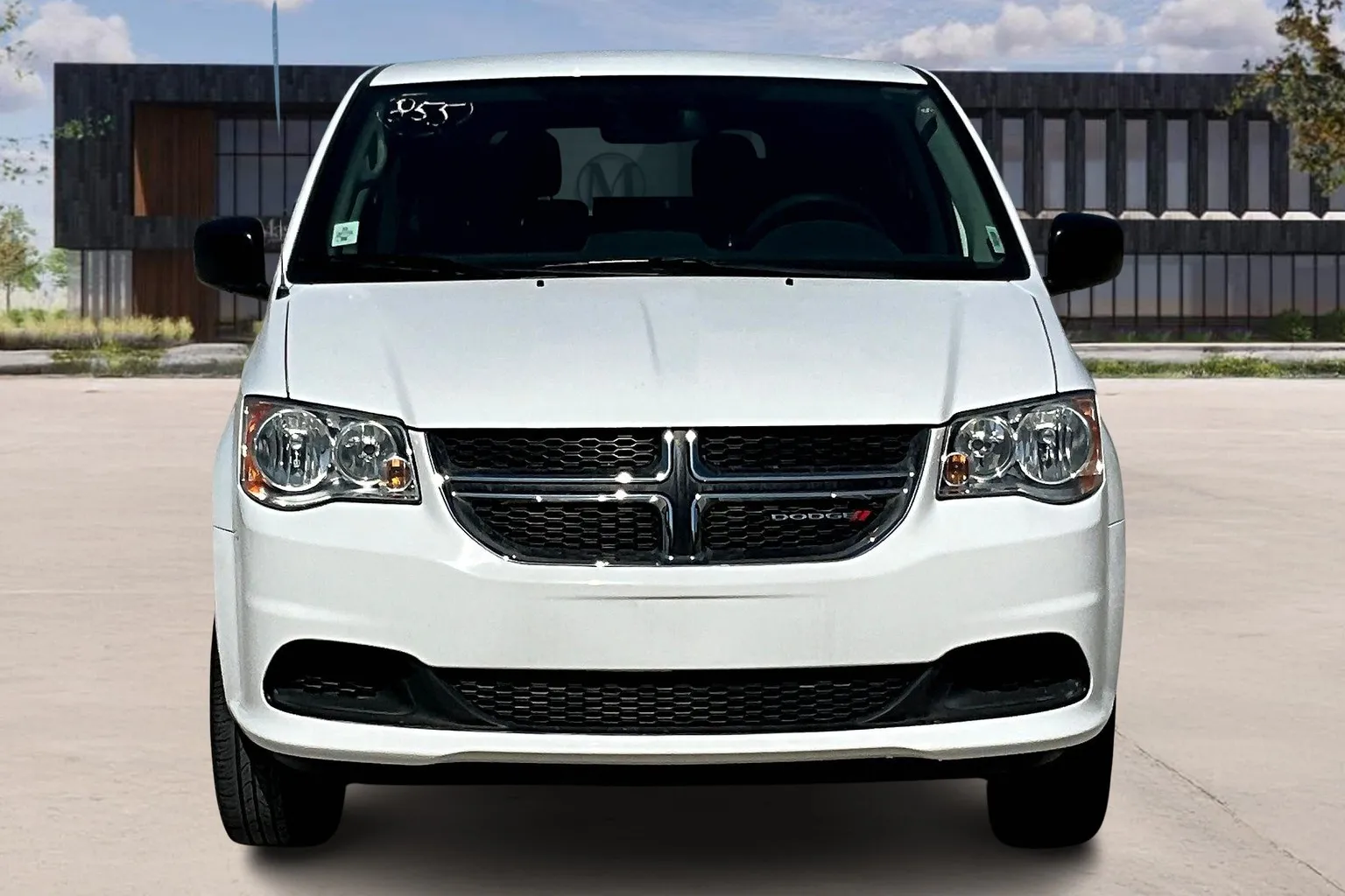 Used 2019 Dodge Grand Caravan SE with VIN 2C7WDGBG0KR707855 for sale in Kansas City