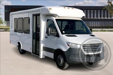 Black 2021 Freightliner Sprinter 3500XD for sale in Kansas City, MO