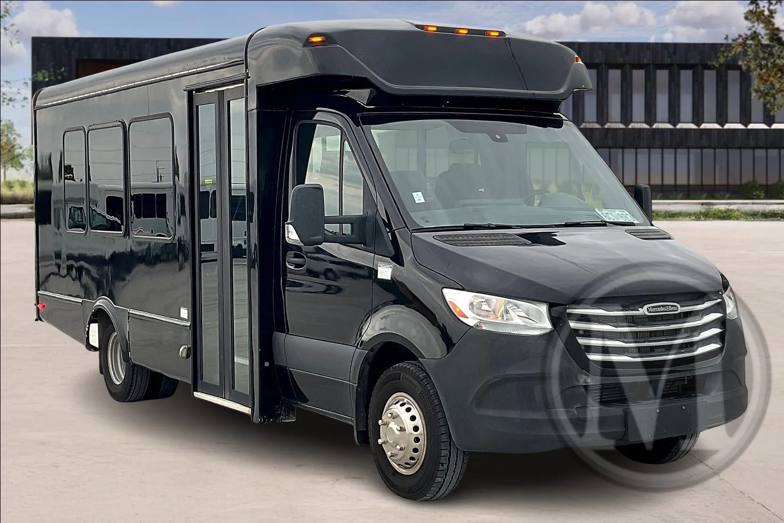 Black 2021 Freightliner Sprinter 3500XD for sale in Kansas City, MO