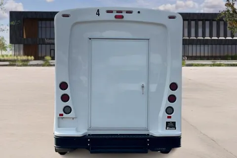 More photos of 2022 Ford E350 at Master's Transportation - Kansas City, MO