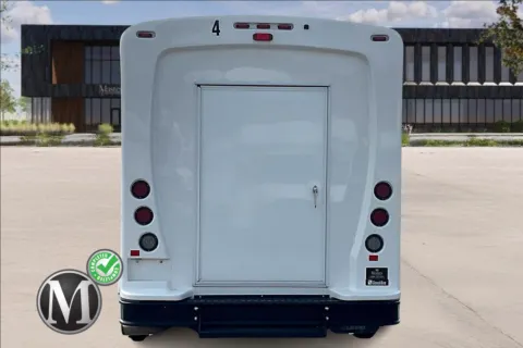 More photos of 2022 Ford E350 at Master's Transportation - Kansas City, MO