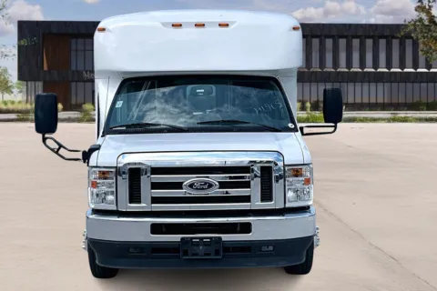 Photos of 2022 Ford E350 for sale in Kansas City, MO at Master's Transportation - Kansas City