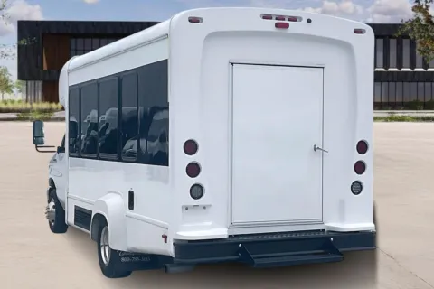 More photos of 2022 Ford E350 at Master's Transportation - Kansas City, MO