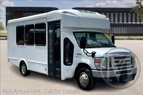 White 2023 Ford E450 for sale in Kansas City, MO