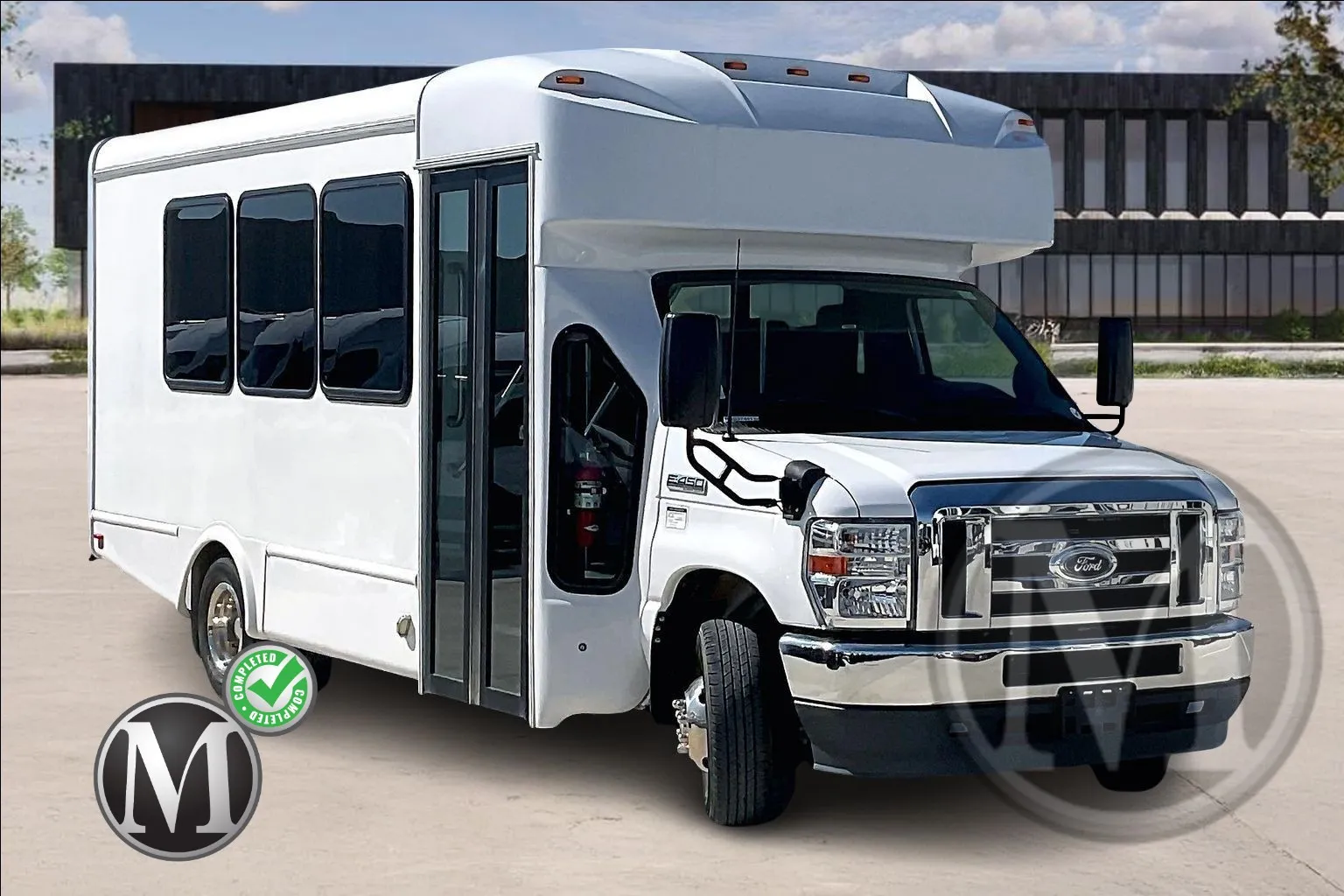 White 2023 Ford E450 for sale in Kansas City, MO