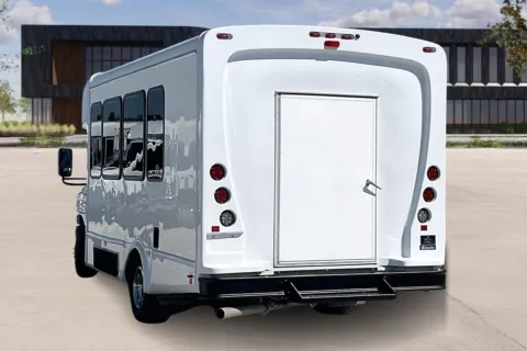 More photos of 2023 Ford E450 at Master's Transportation - Kansas City, MO