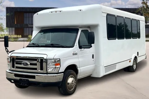 Another view of 2017 Ford E450 E-450 SD for sale in Kansas City, MO at Master's Transportation - Kansas City