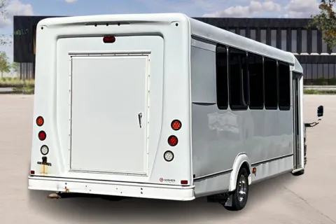 More photos of 2019 Ford E450 at Master's Transportation - Kansas City, MO
