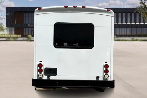 More photos of 2010 Ford E450 at Master's Transportation - Kansas City, MO