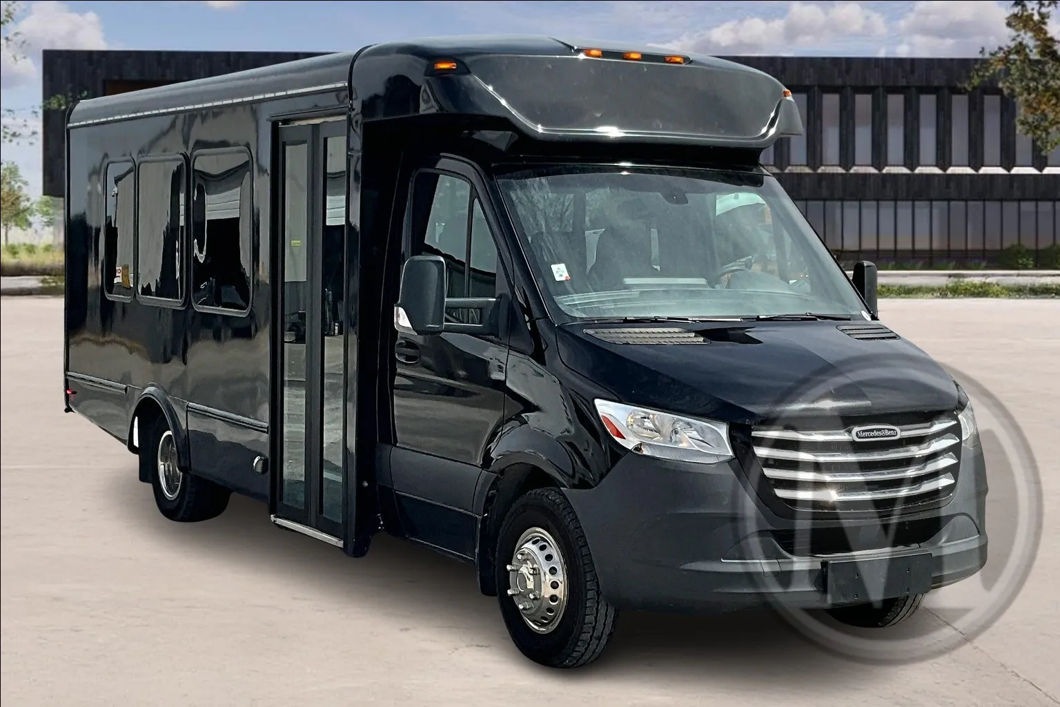Black 2021 Freightliner Sprinter for sale in Kansas City, MO