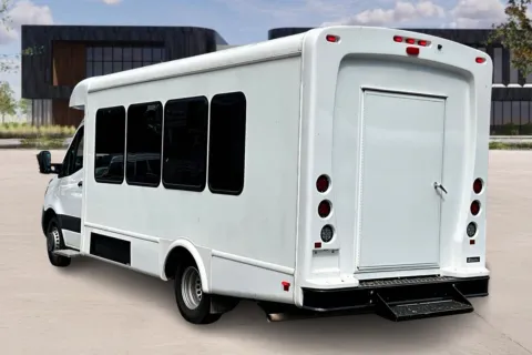 More photos of 2021 Freightliner Sprinter at Master's Transportation - Kansas City, MO