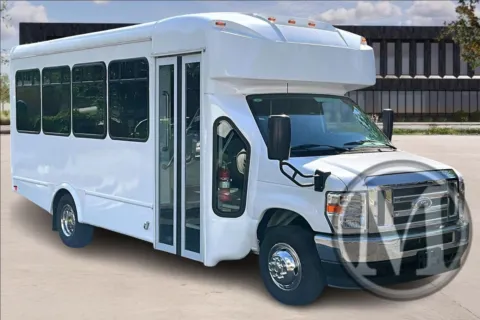 White 2026 Ford E450 for sale in Kansas City, MO