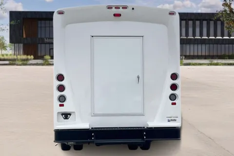 More photos of 2027 Freightliner S2 at Master's Transportation - Kansas City, MO