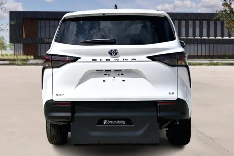 More photos of 2025 Toyota SIENNA LE 8-Passenger at Master's Transportation - Kansas City, MO
