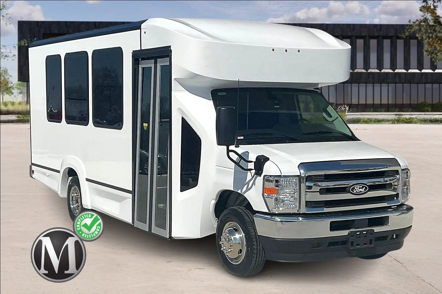 2026 Ford E-Series DRW E-450 Super Duty 158 in WB's photo