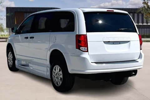 More photos of 2019 Dodge GRAND CARAVAN at Master's Transportation - Kansas City, MO