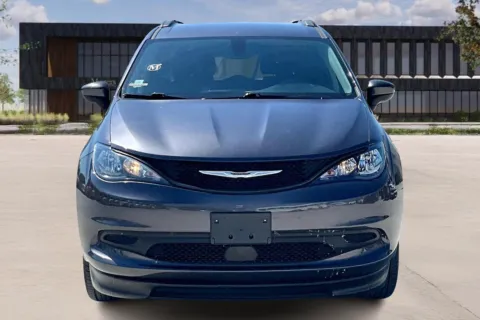 Photos of 2021 Chrysler VOYAGER for sale in Kansas City, MO at Master's Transportation - Kansas City