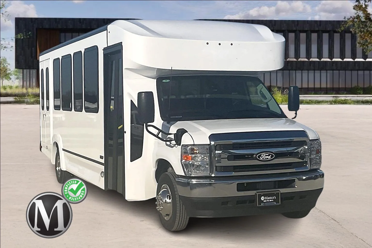 White 2027 Ford E450 for sale in Kansas City, MO