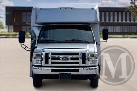 Unknown 2017 Ford E450 for sale in Kansas City, MO