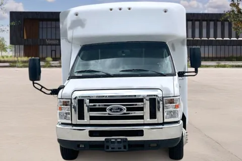Photos of 2019 Ford E450 for sale in Kansas City, MO at Master's Transportation - Kansas City
