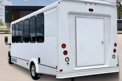 More photos of 2019 Ford E450 at Master's Transportation - Kansas City, MO