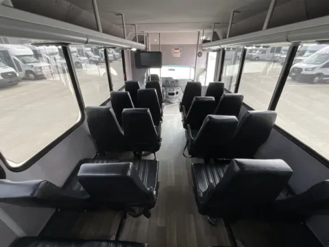 More photos of 2018 Ford E450 at Master's Transportation - Kansas City, MO