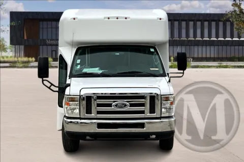 Photos of 2019 Ford E450 for sale in Kansas City, MO at Master's Transportation - Kansas City