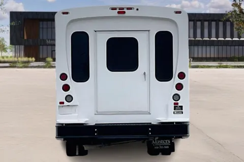 More photos of 2022 Ford F550 at Master's Transportation - Kansas City, MO