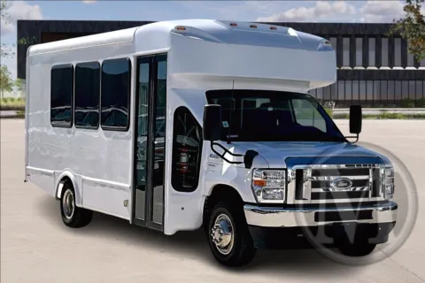 White 2023 Ford E450 for sale in Kansas City, MO