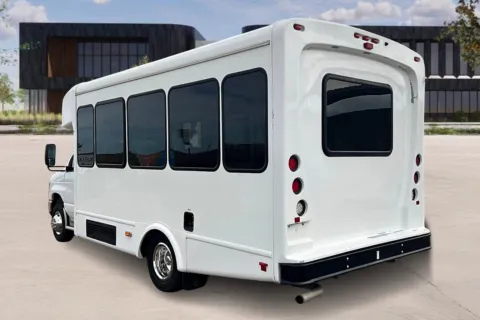 More photos of 2019 Ford E350 at Master's Transportation - Kansas City, MO