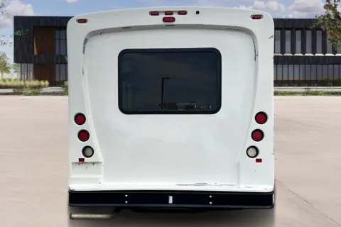 More photos of 2019 Ford E350 at Master's Transportation - Kansas City, MO