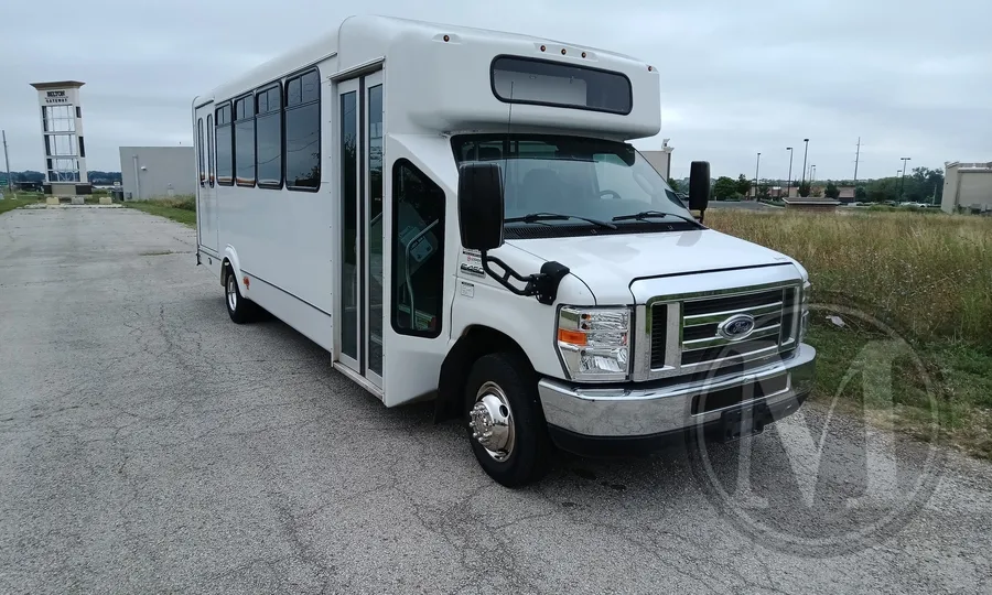 2019 Ford E450 for sale in Kansas City, MO