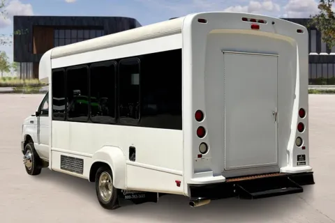 More photos of 2019 Ford E350 at Master's Transportation - Kansas City, MO