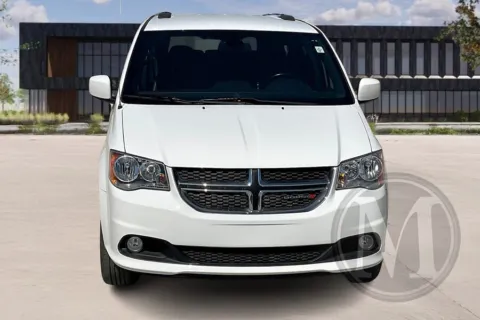 Photos of 2019 Braun Minivan for sale in Kansas City, MO at Master's Transportation - Kansas City