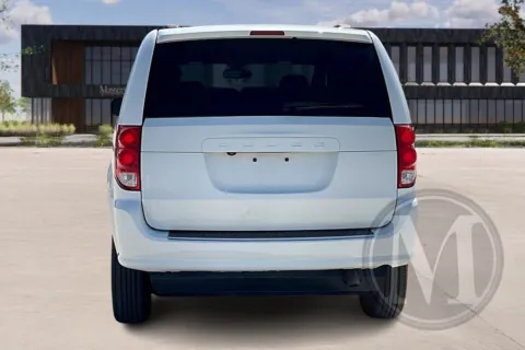 More photos of 2019 Braun Minivan at Master's Transportation - Kansas City, MO