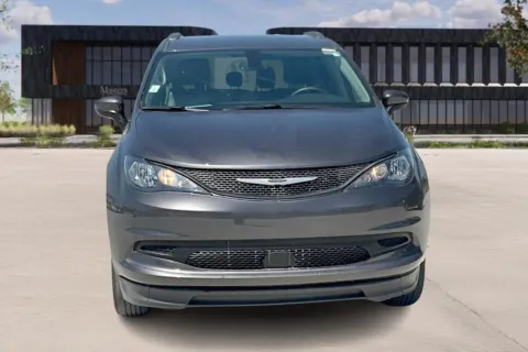 Photos of 2021 Chrysler VOYAGER for sale in Kansas City, MO at Master's Transportation - Kansas City